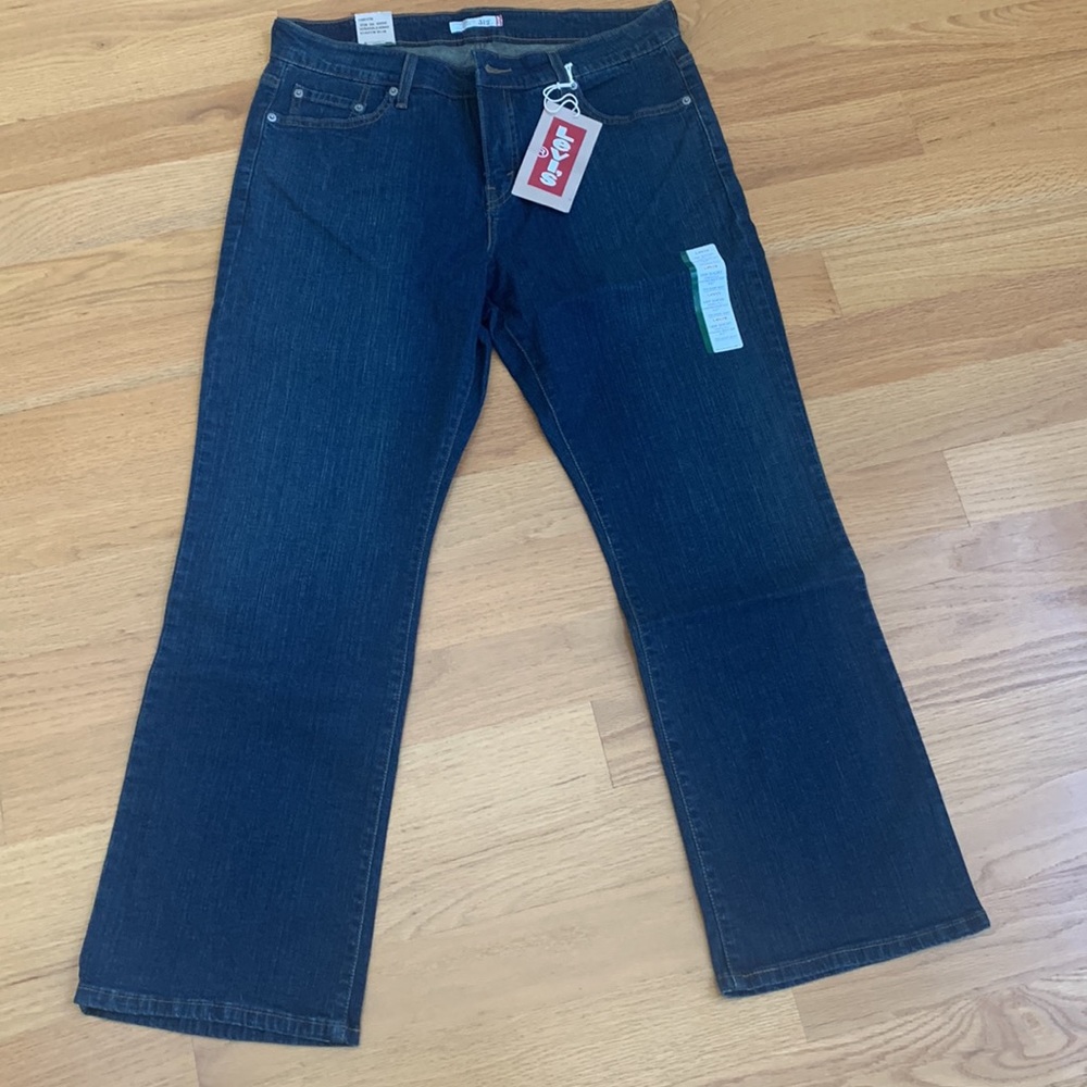 NWT 18 Short Levi’s Jeans